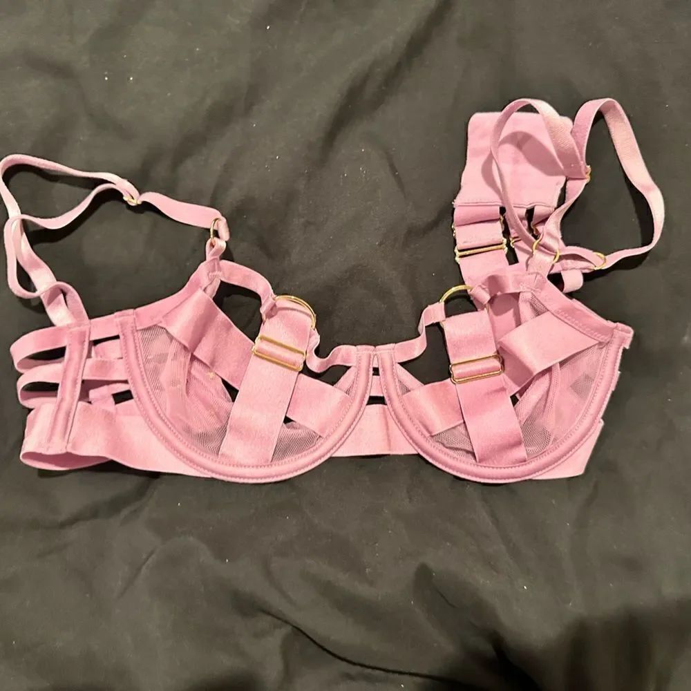Purple bra size 32A Victoria’s Secret